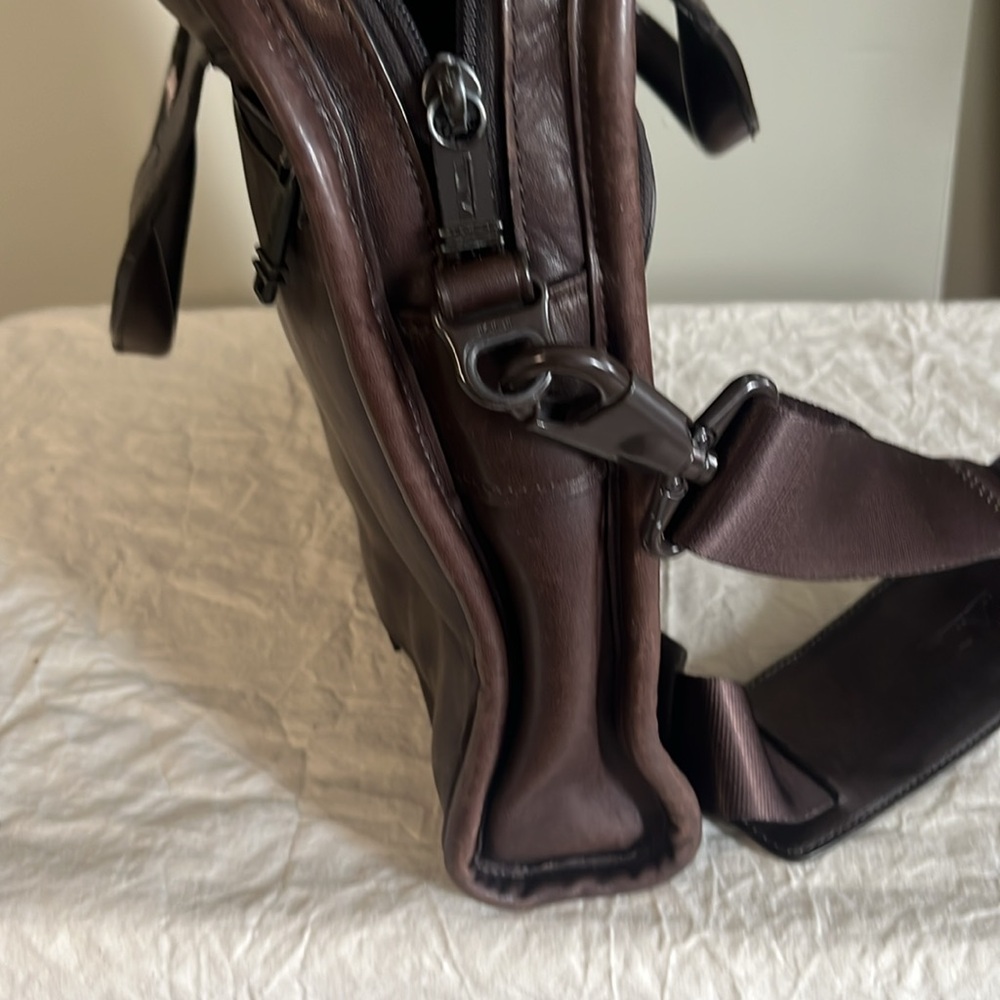 Tumi 96101BH ALPHA slim Deluxe Leather portfolio - Picture 8 of 11